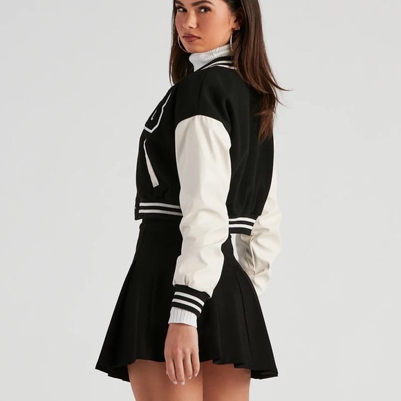 “B” cropped varsity / Letterman Jacket - Picture 2 of 5